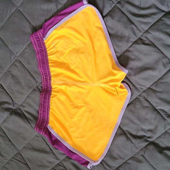 Nike Dri-Fit Shorts - Picture 2 of 3